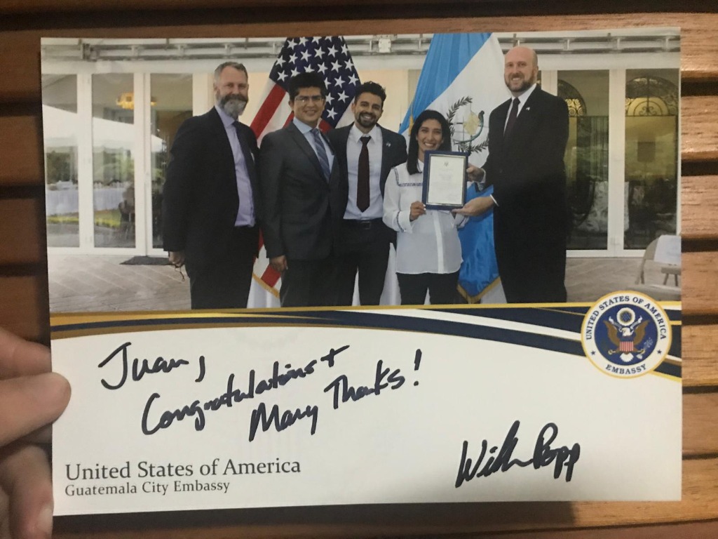 Premio Equipo Prensa Embajada